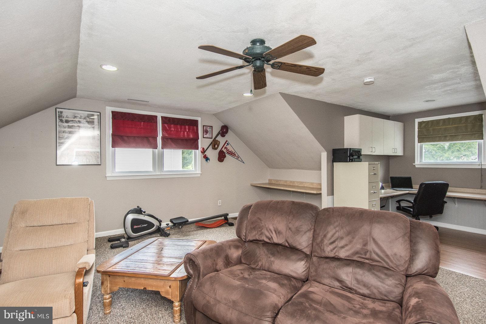 HOLLANDALE - Residential