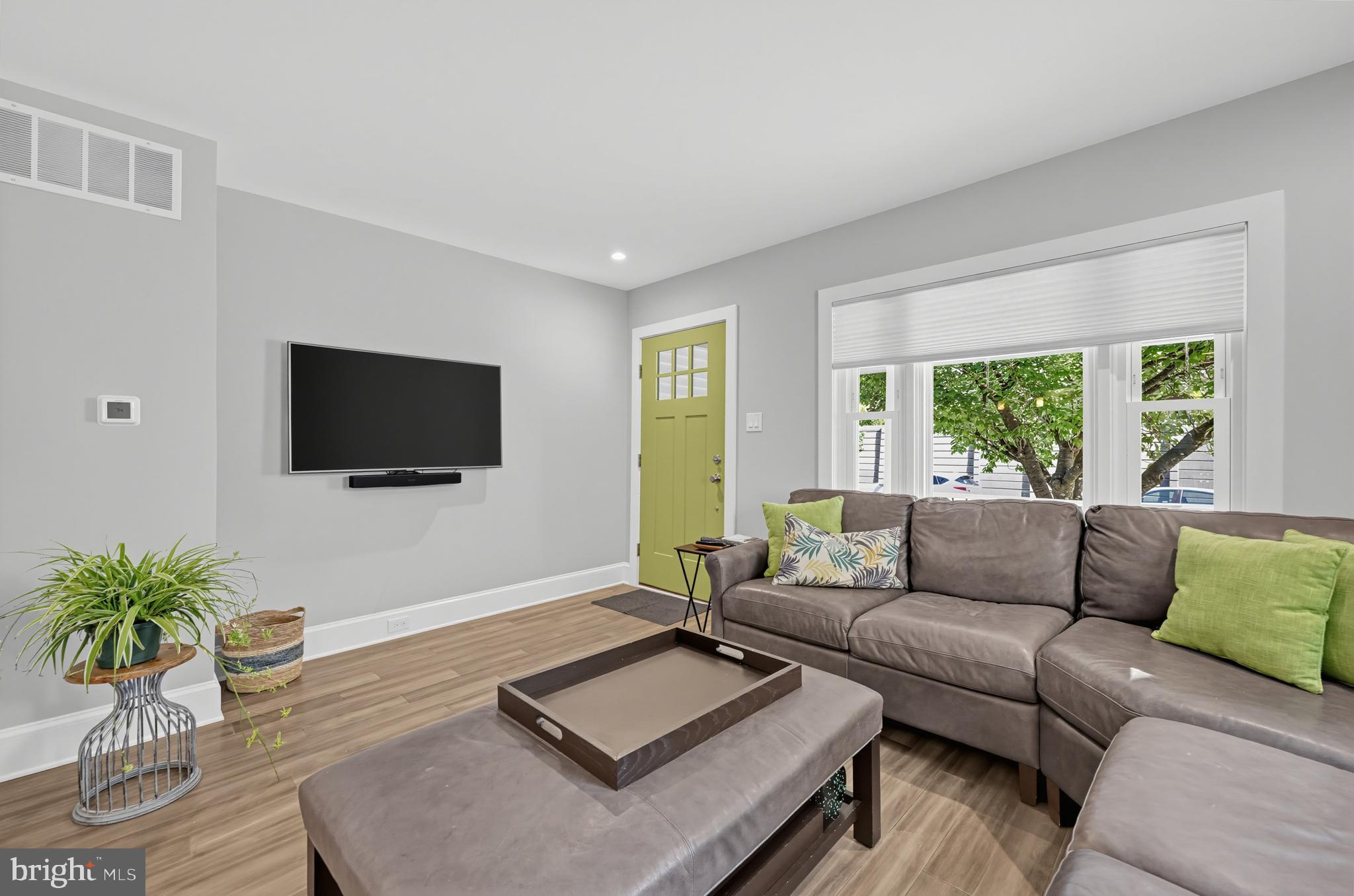 4 S ATLANTIC AVENUE