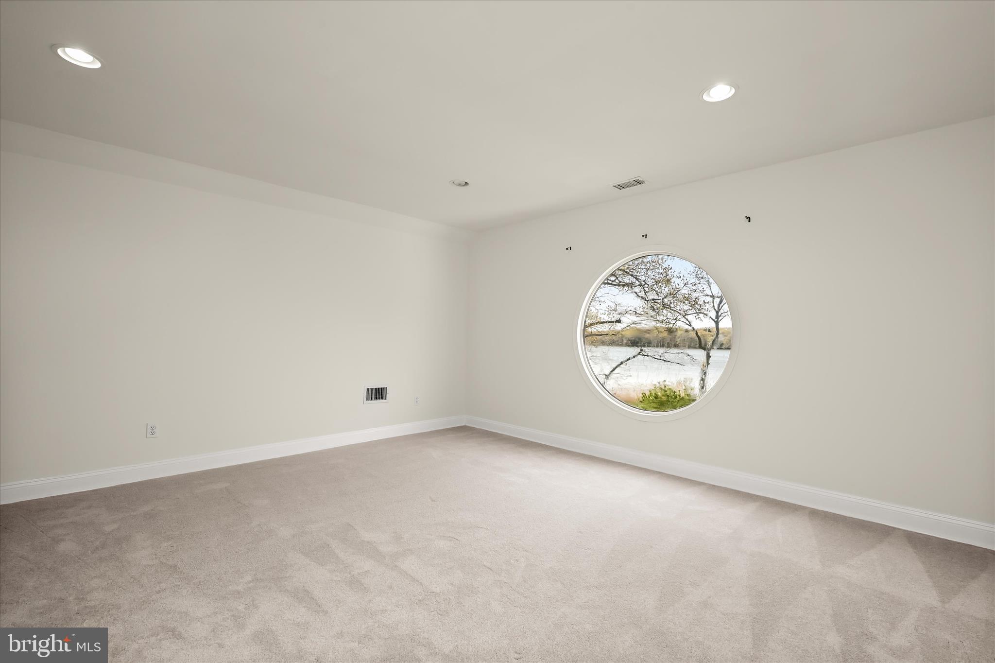 BAYSIDE BEACH - Residential