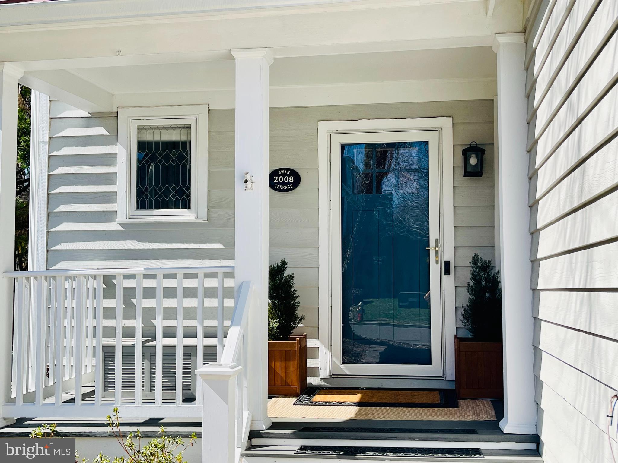 2008 SWAN TERRACE