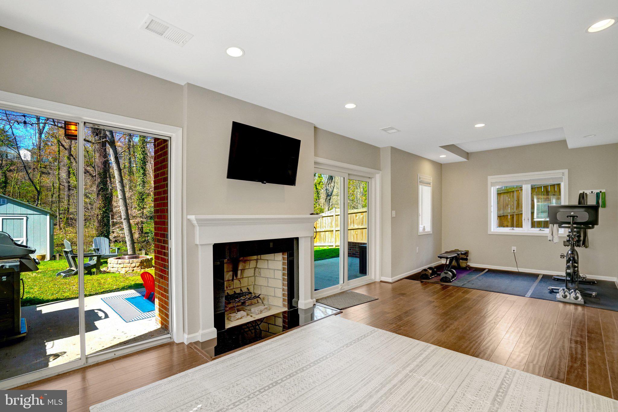 BELLE HAVEN MEWS - Residential