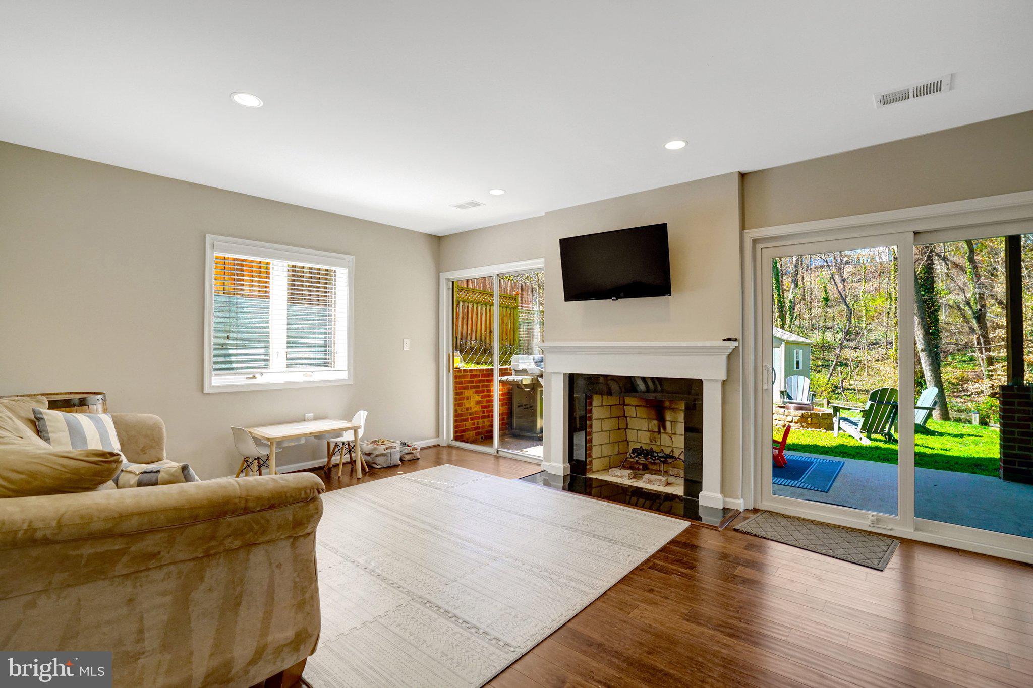 BELLE HAVEN MEWS - Residential