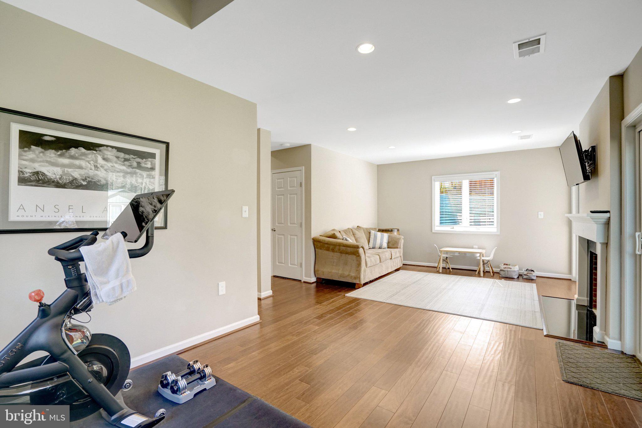 BELLE HAVEN MEWS - Residential