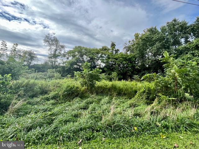 NONE AVAILABLE - Land