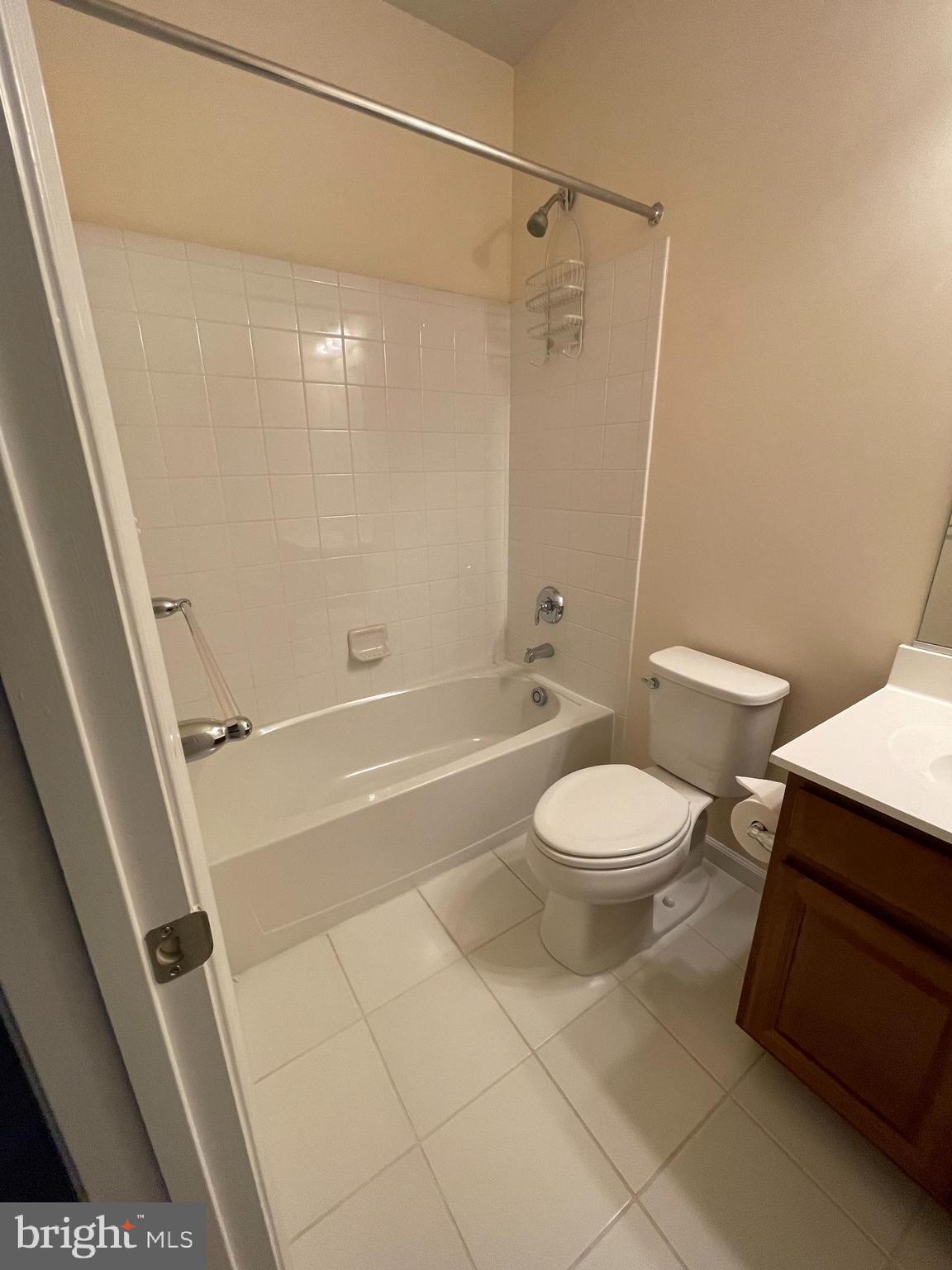 RIDGES AT LOUDOUN VALLEY - Residential Lease