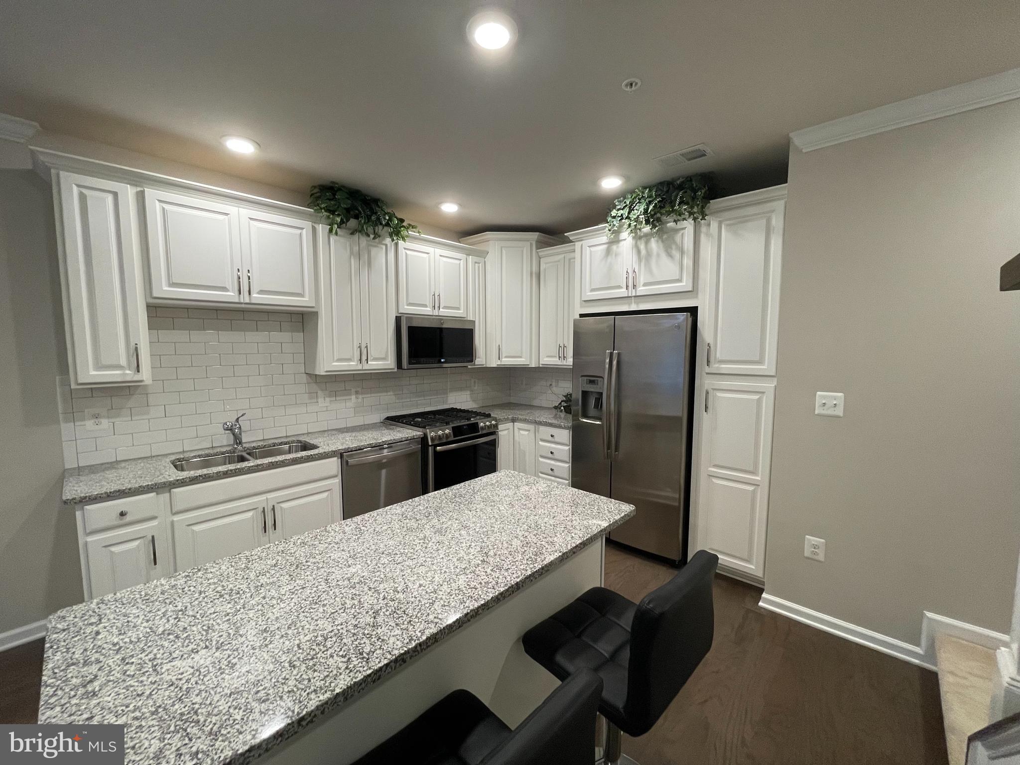 RIDGES AT LOUDOUN VALLEY - Residential Lease