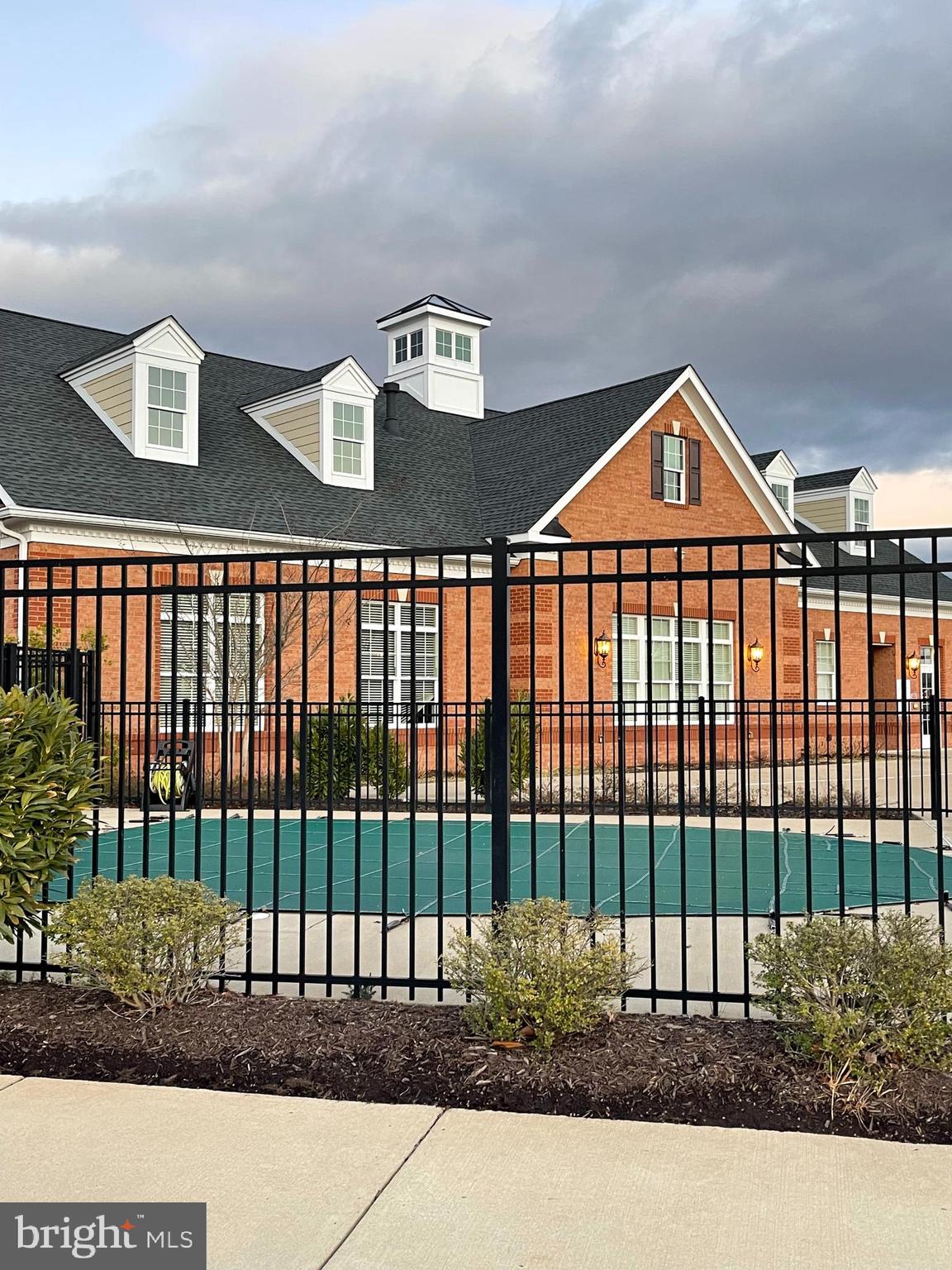 RIDGES AT LOUDOUN VALLEY - Residential Lease