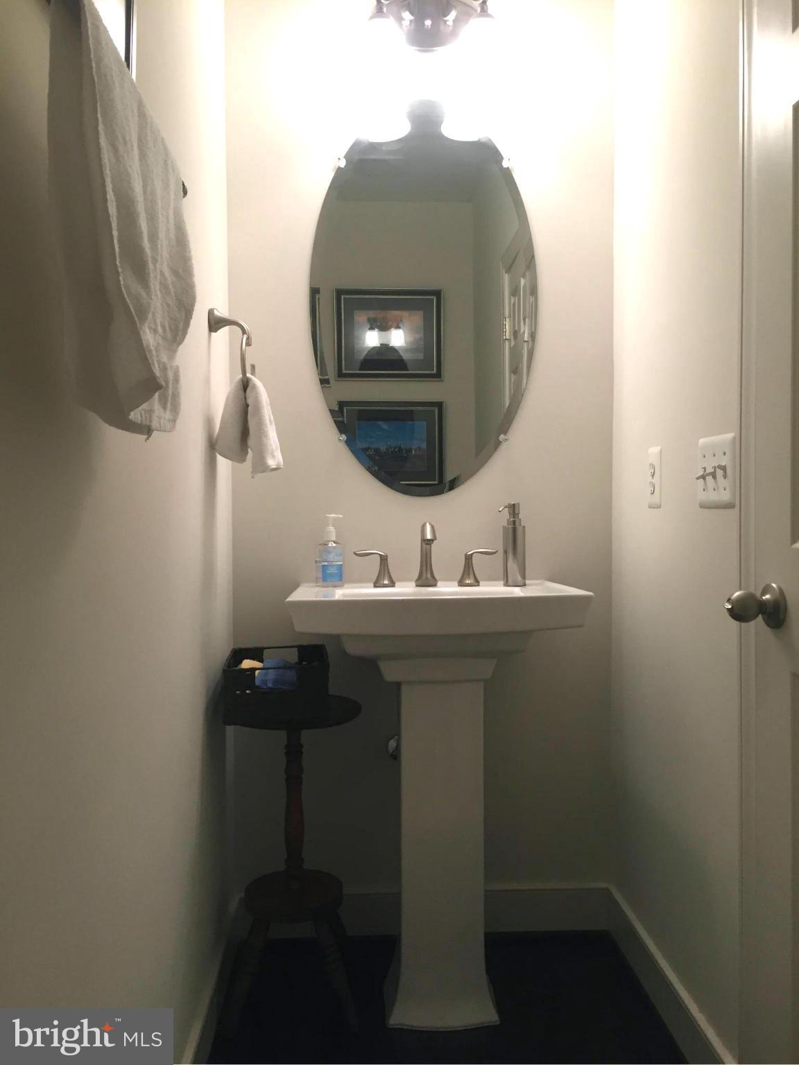 HUNTINGTON MEWS - Residential Lease