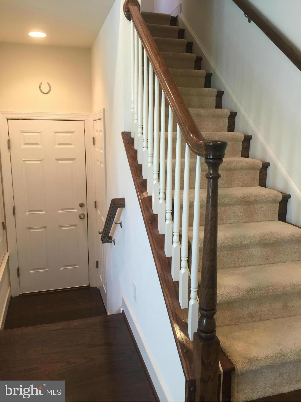 HUNTINGTON MEWS - Residential Lease