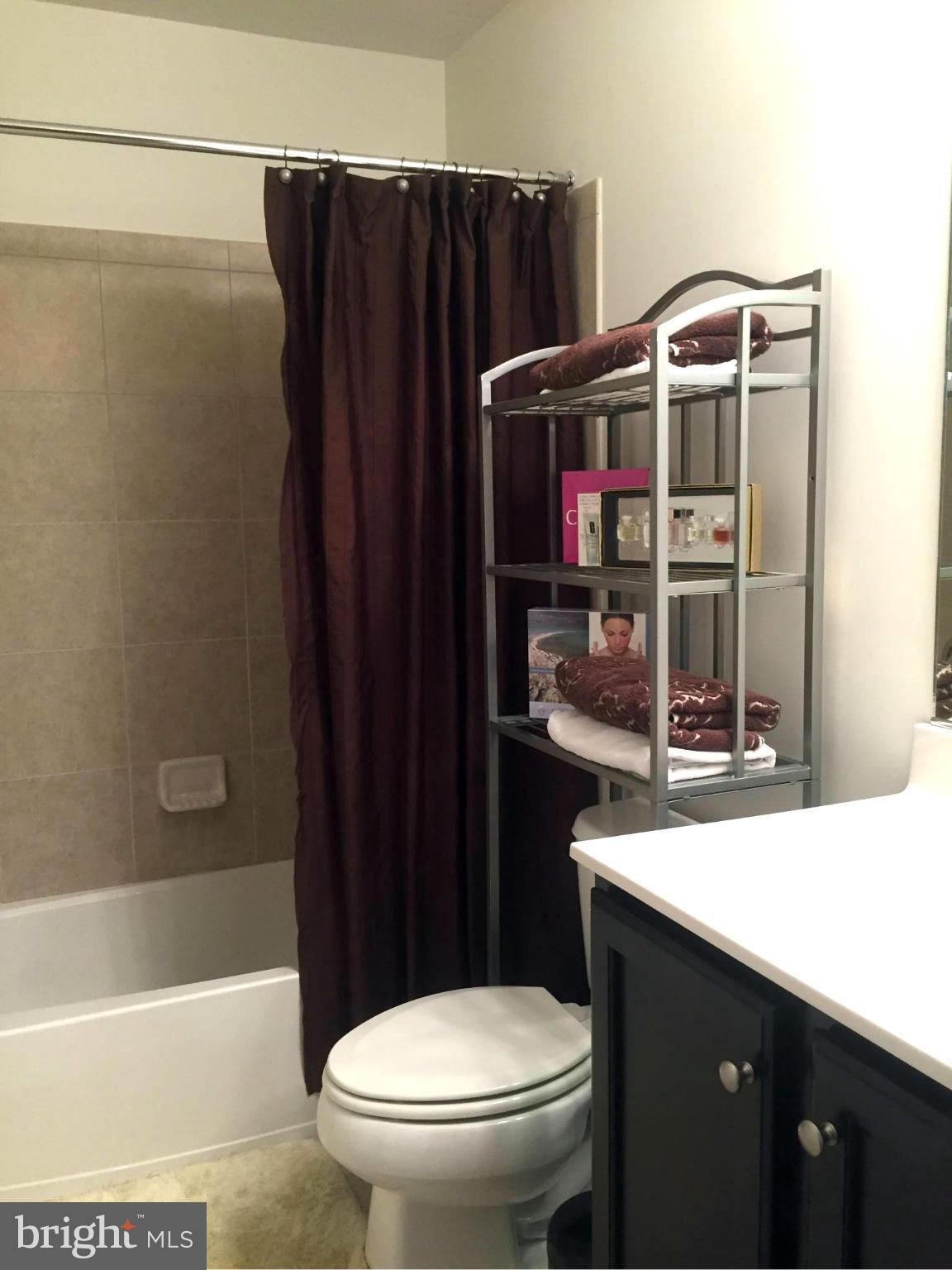 HUNTINGTON MEWS - Residential Lease