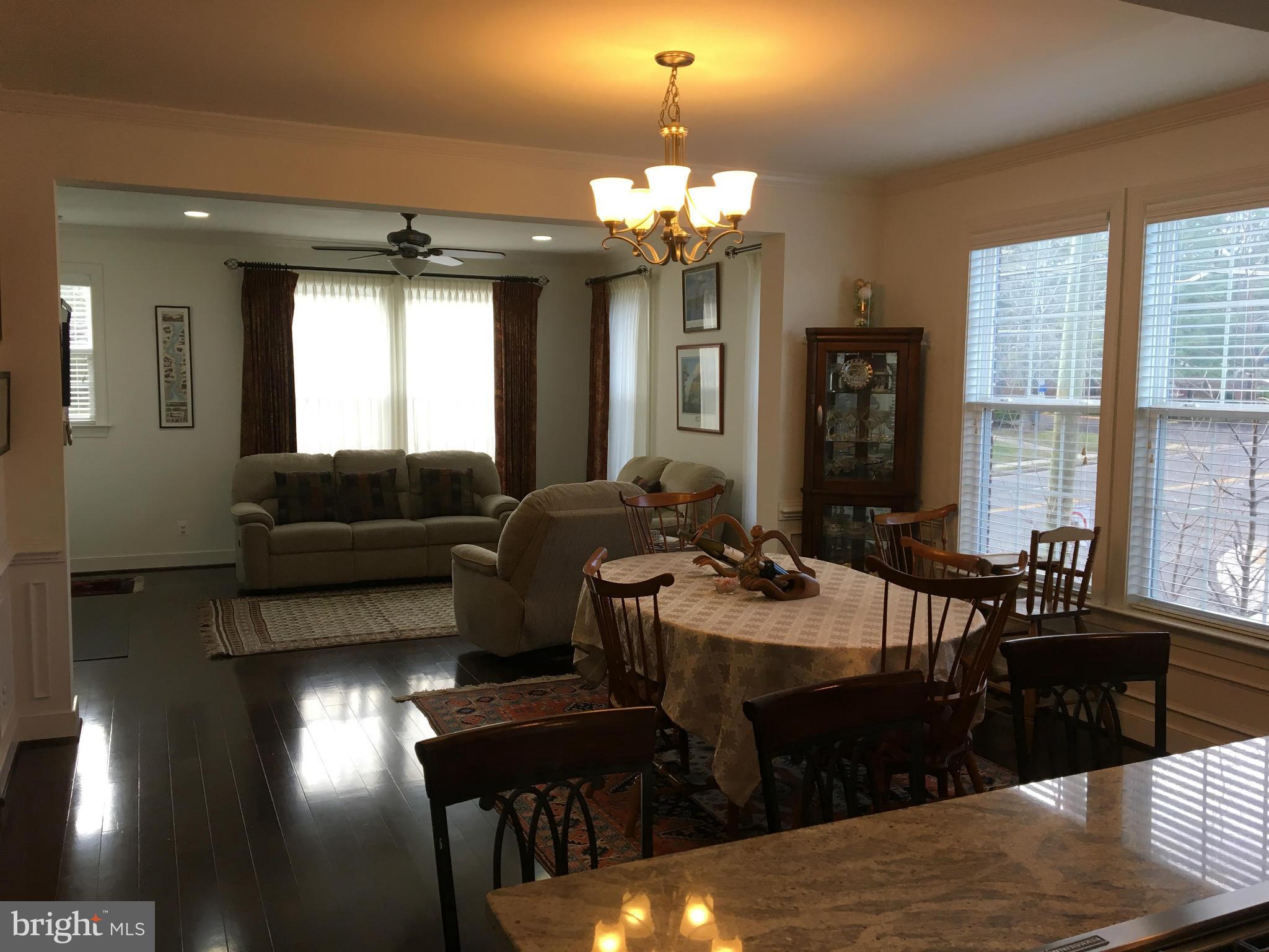 HUNTINGTON MEWS - Residential Lease