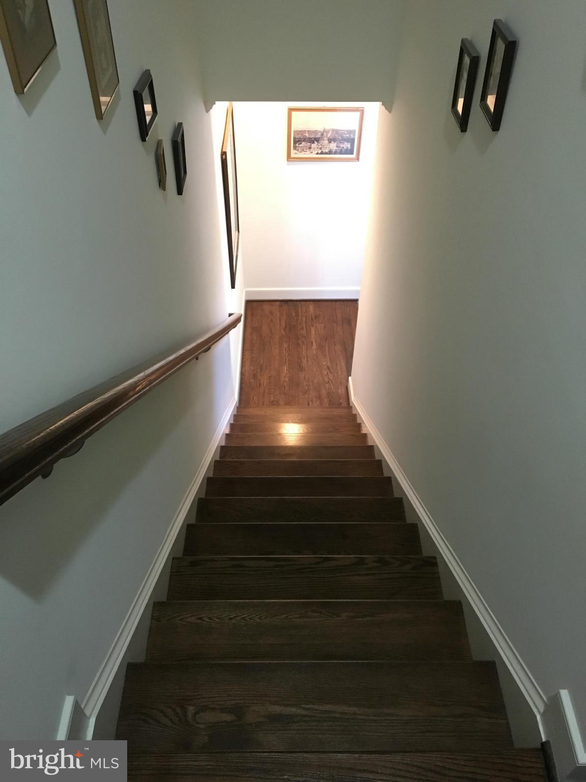 HUNTINGTON MEWS - Residential Lease