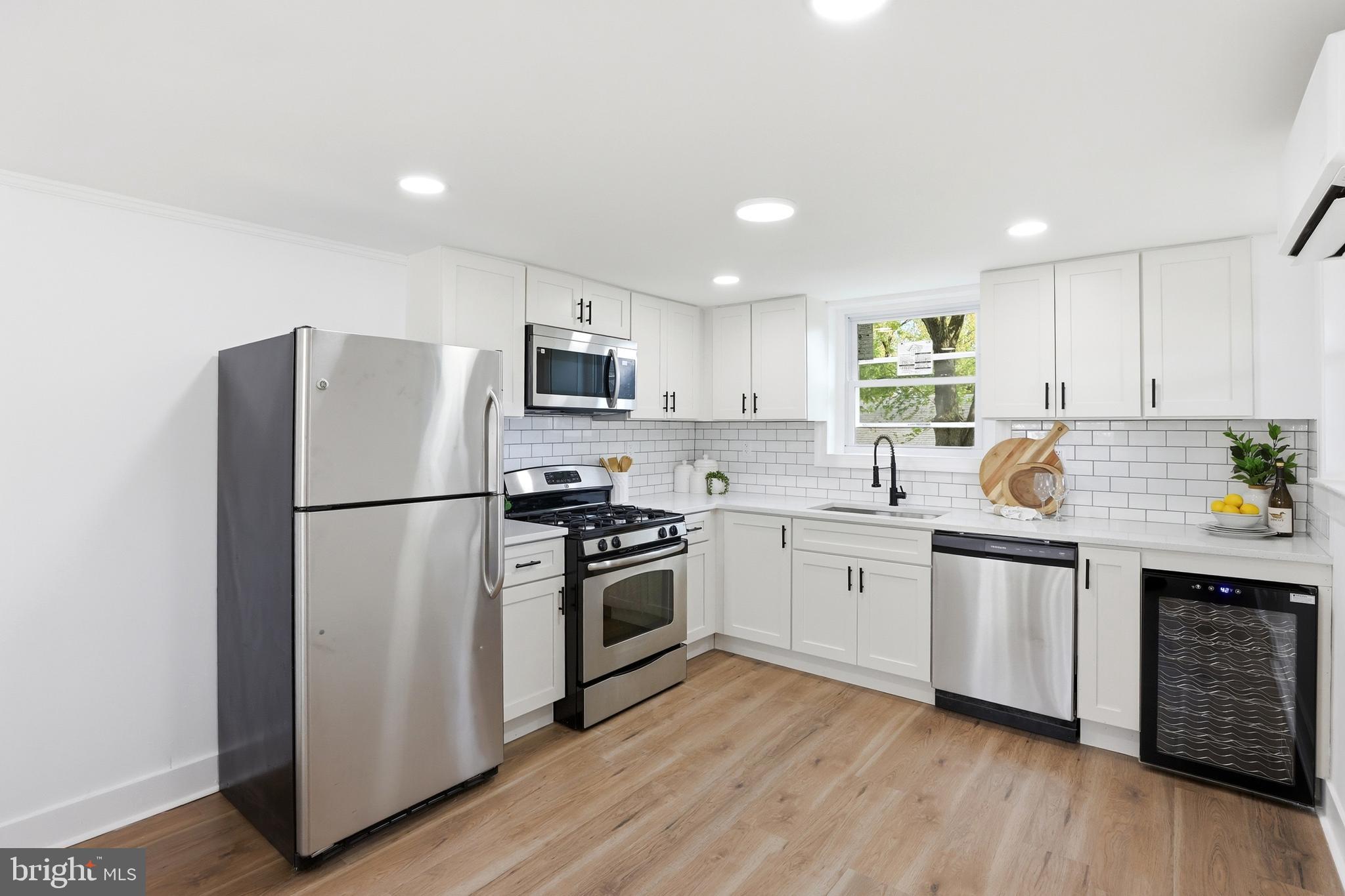 HARBOR VIEW - Residential