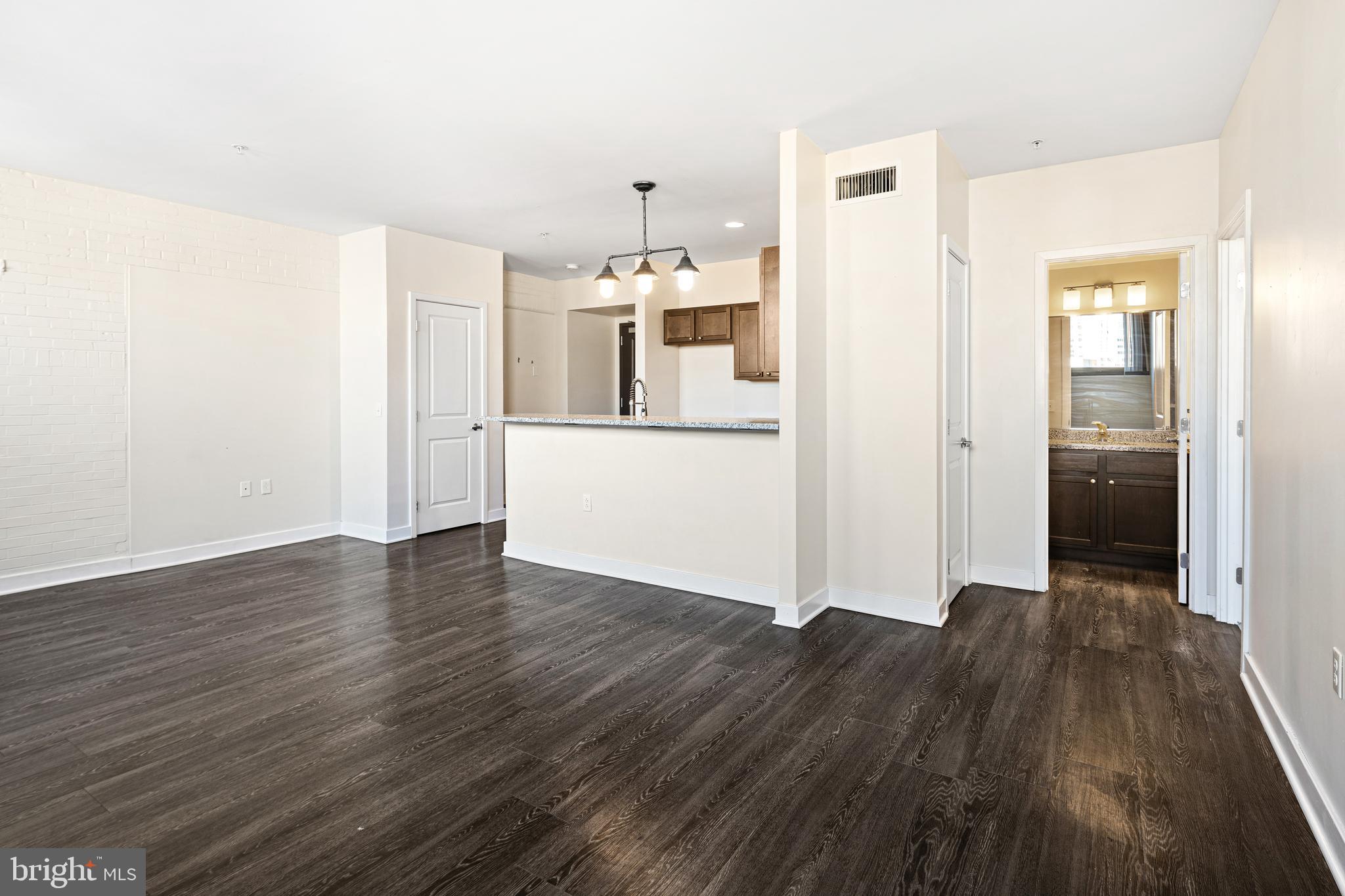 CENTER CITY - Residential Lease