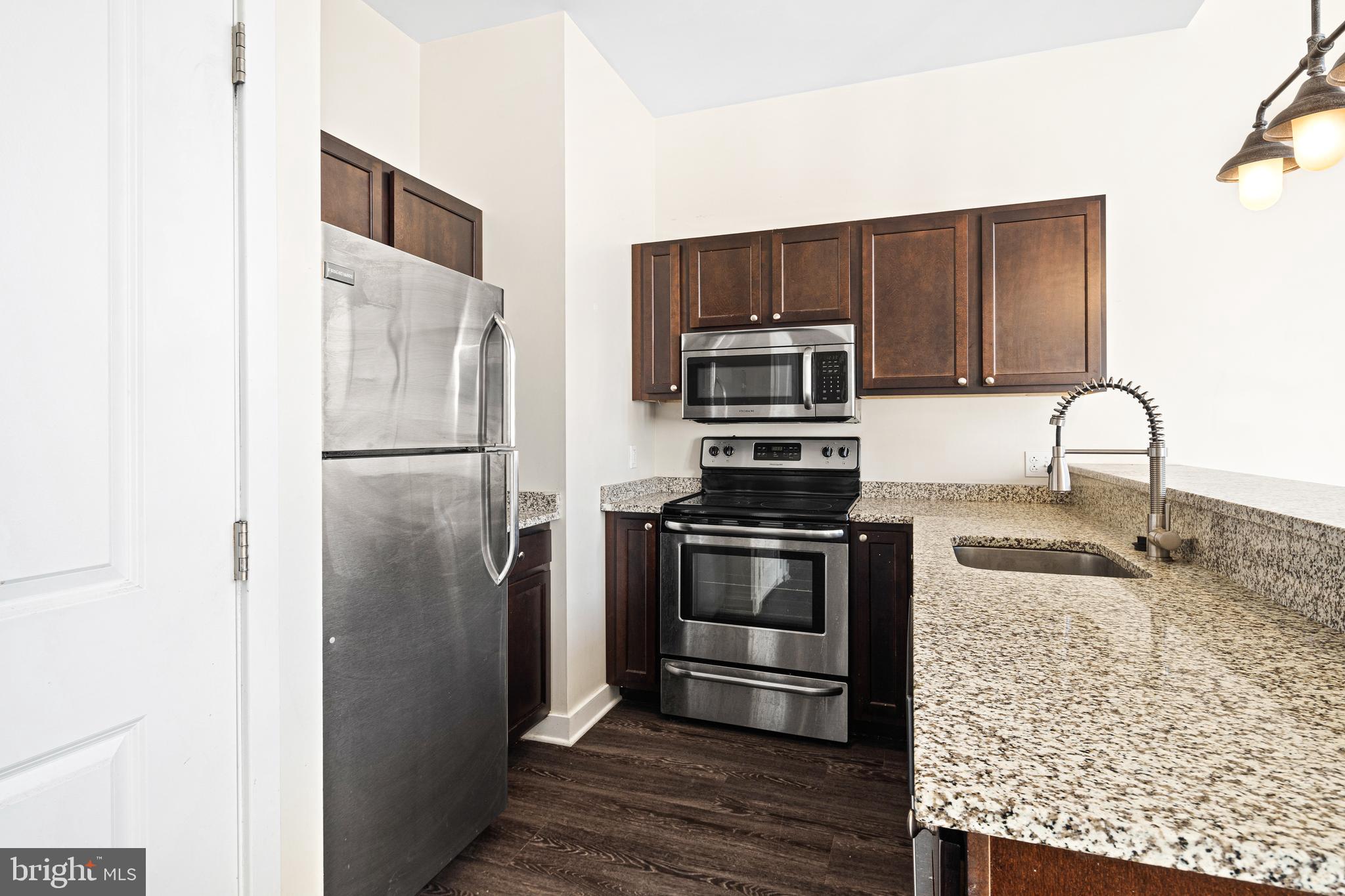 CENTER CITY - Residential Lease