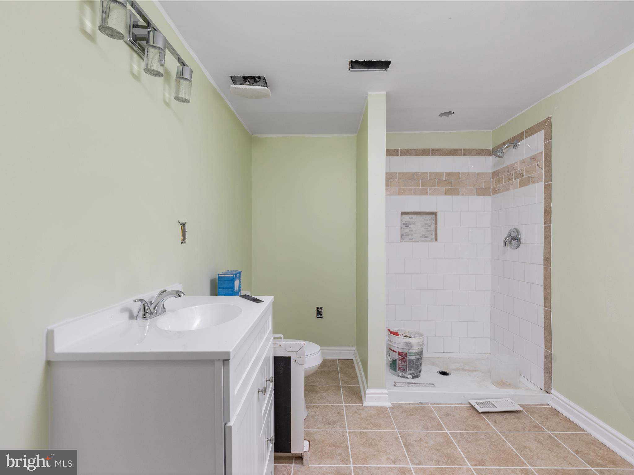 HAMMONDS MILL - Residential