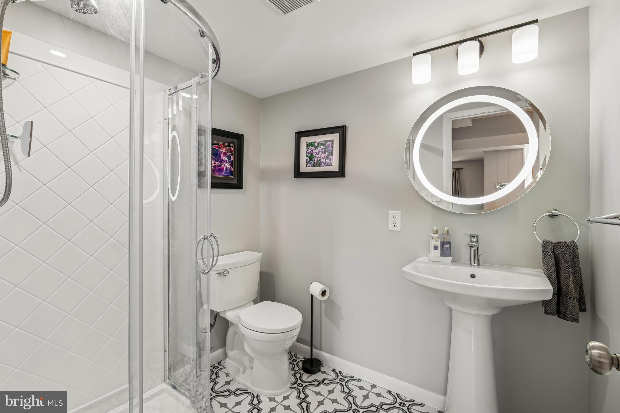KEMP MILL ESTATES - Residential