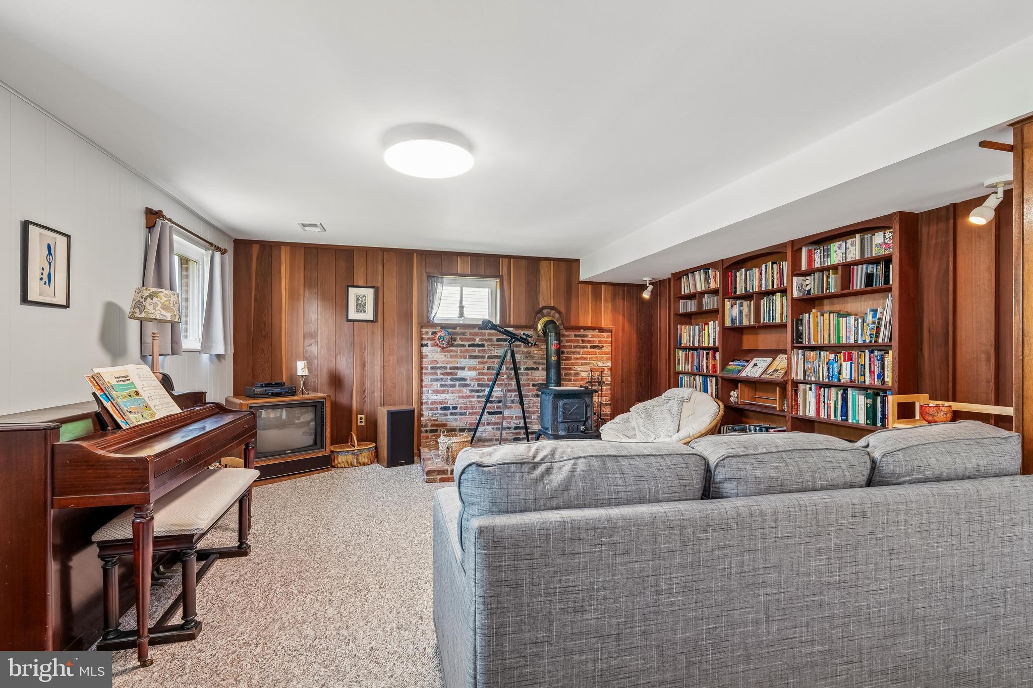 KEMP MILL ESTATES - Residential