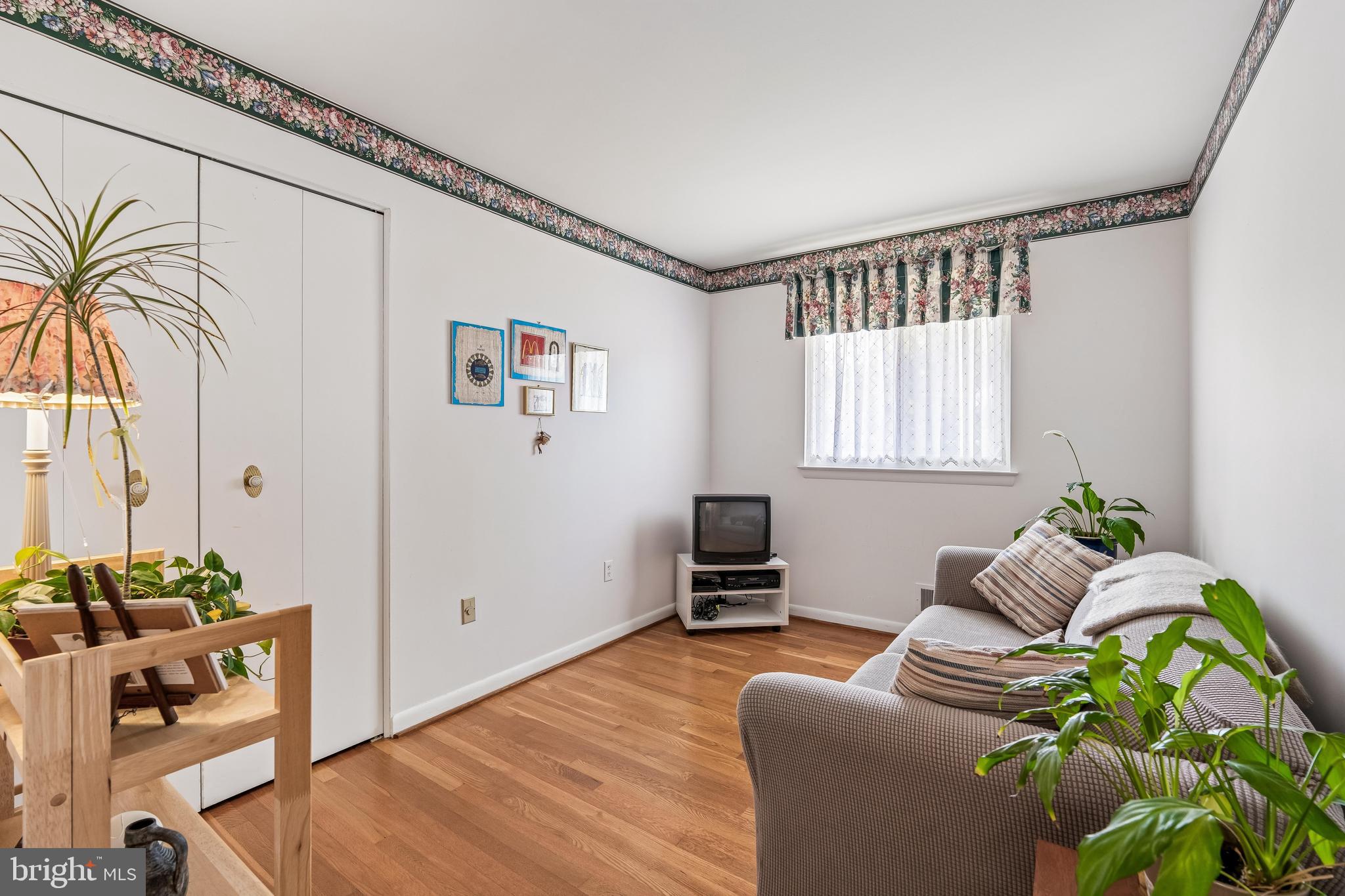 KEMP MILL ESTATES - Residential