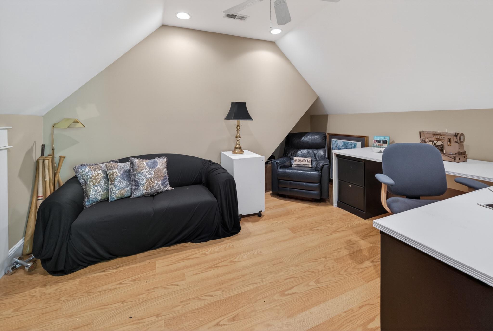 BAY CITY - Residential