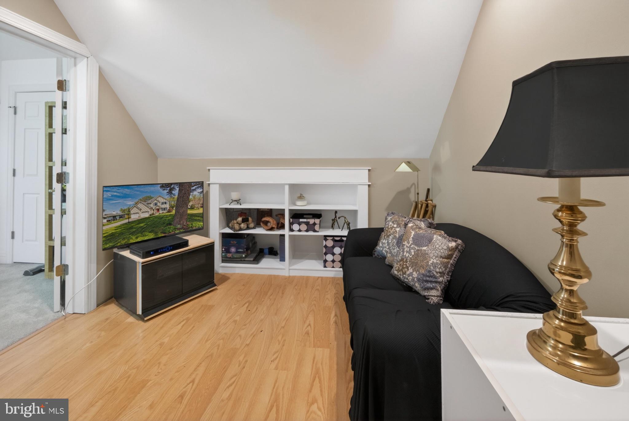 BAY CITY - Residential