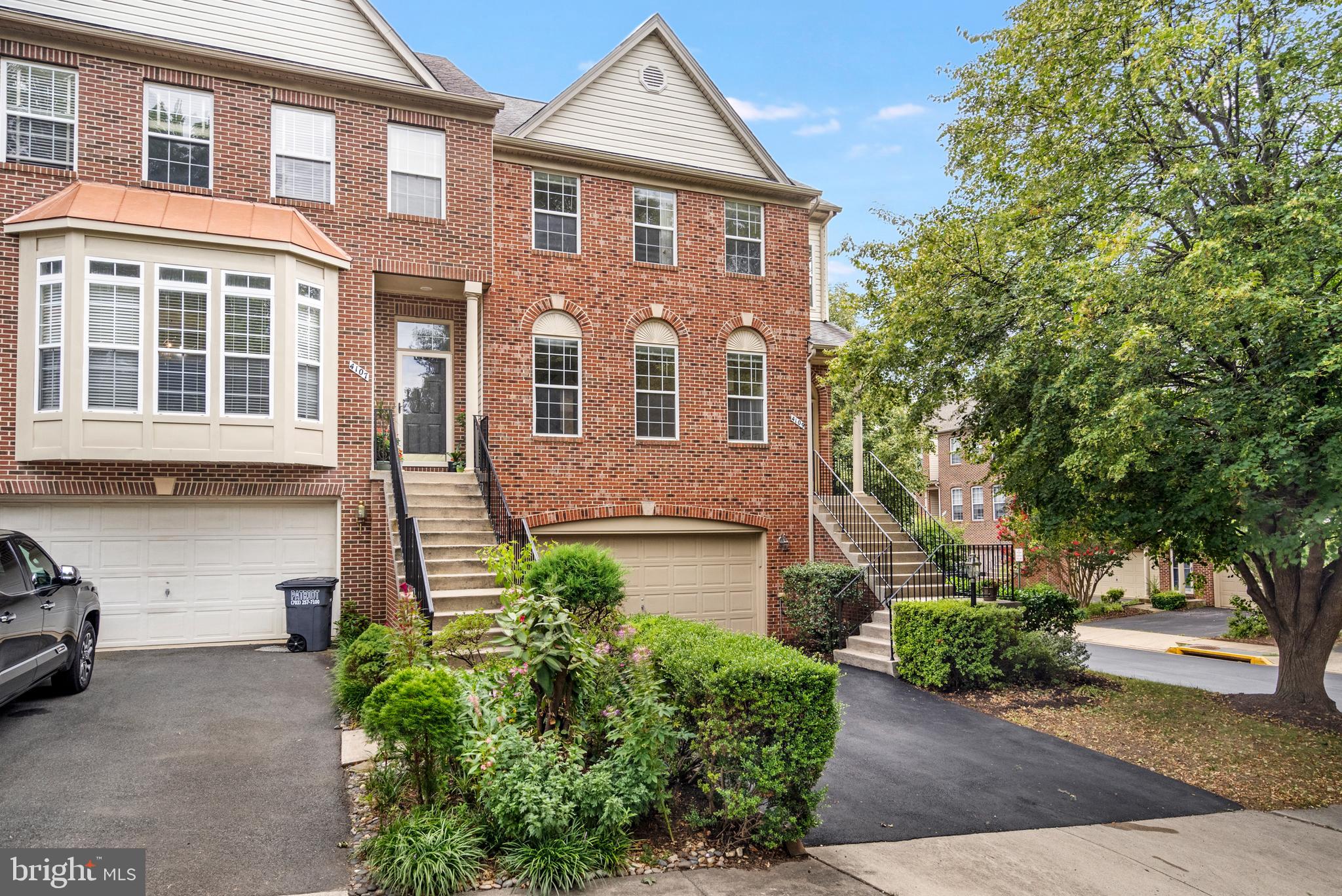 4109 LECLAIR COURT