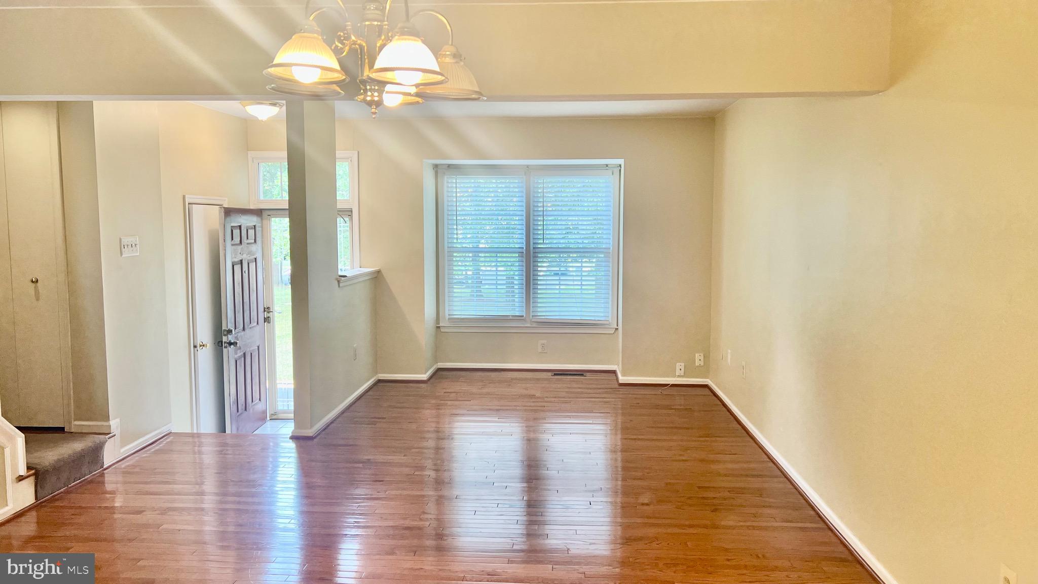 SILVER SPRING CNTRY CLUB - Residential Lease