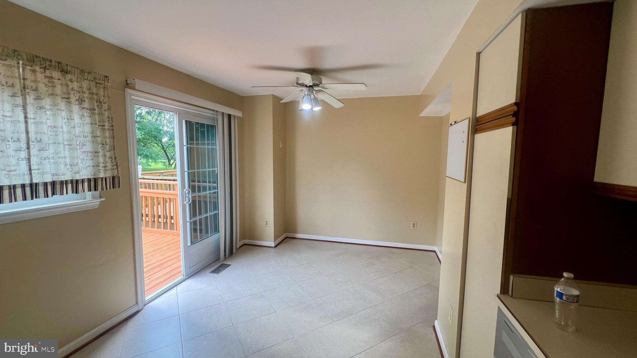 SILVER SPRING CNTRY CLUB - Residential Lease