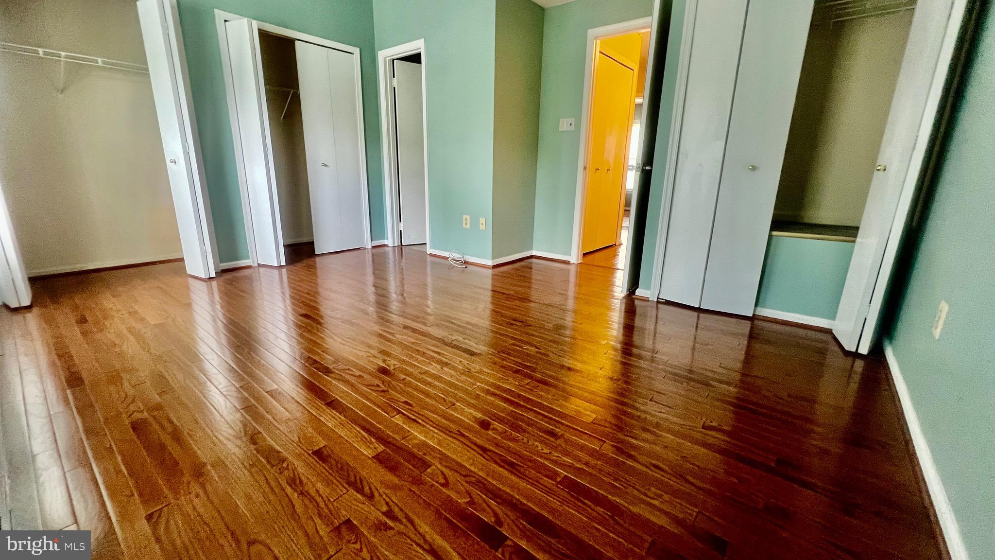 SILVER SPRING CNTRY CLUB - Residential Lease