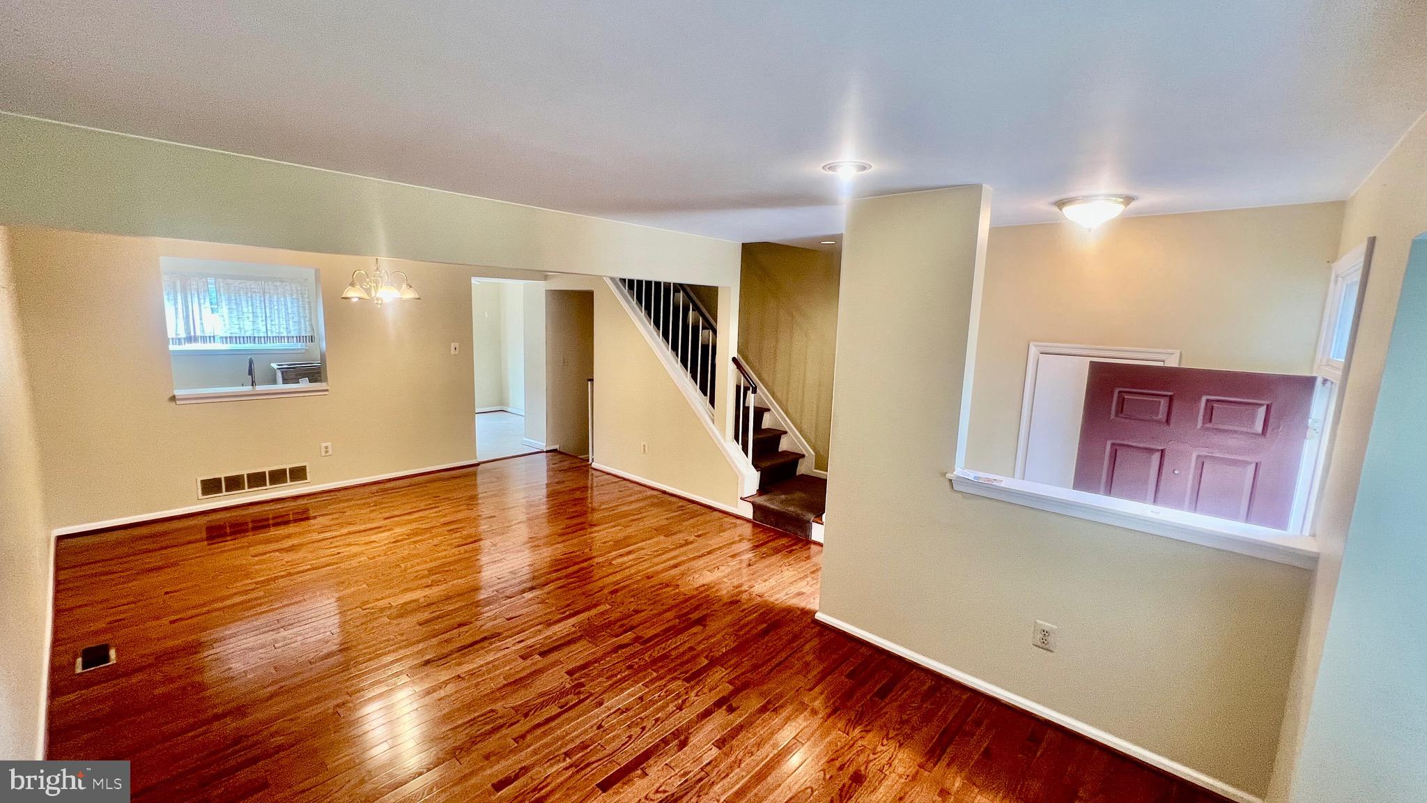 SILVER SPRING CNTRY CLUB - Residential Lease