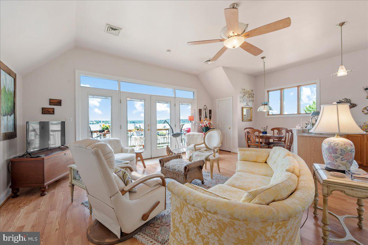 HOLLYWOOD BEACH - Residential