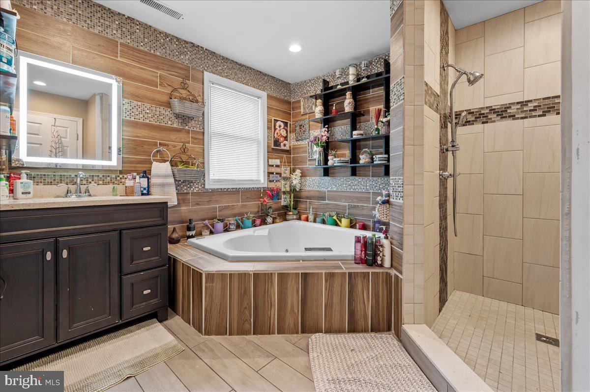 HOLLYWOOD BEACH - Residential