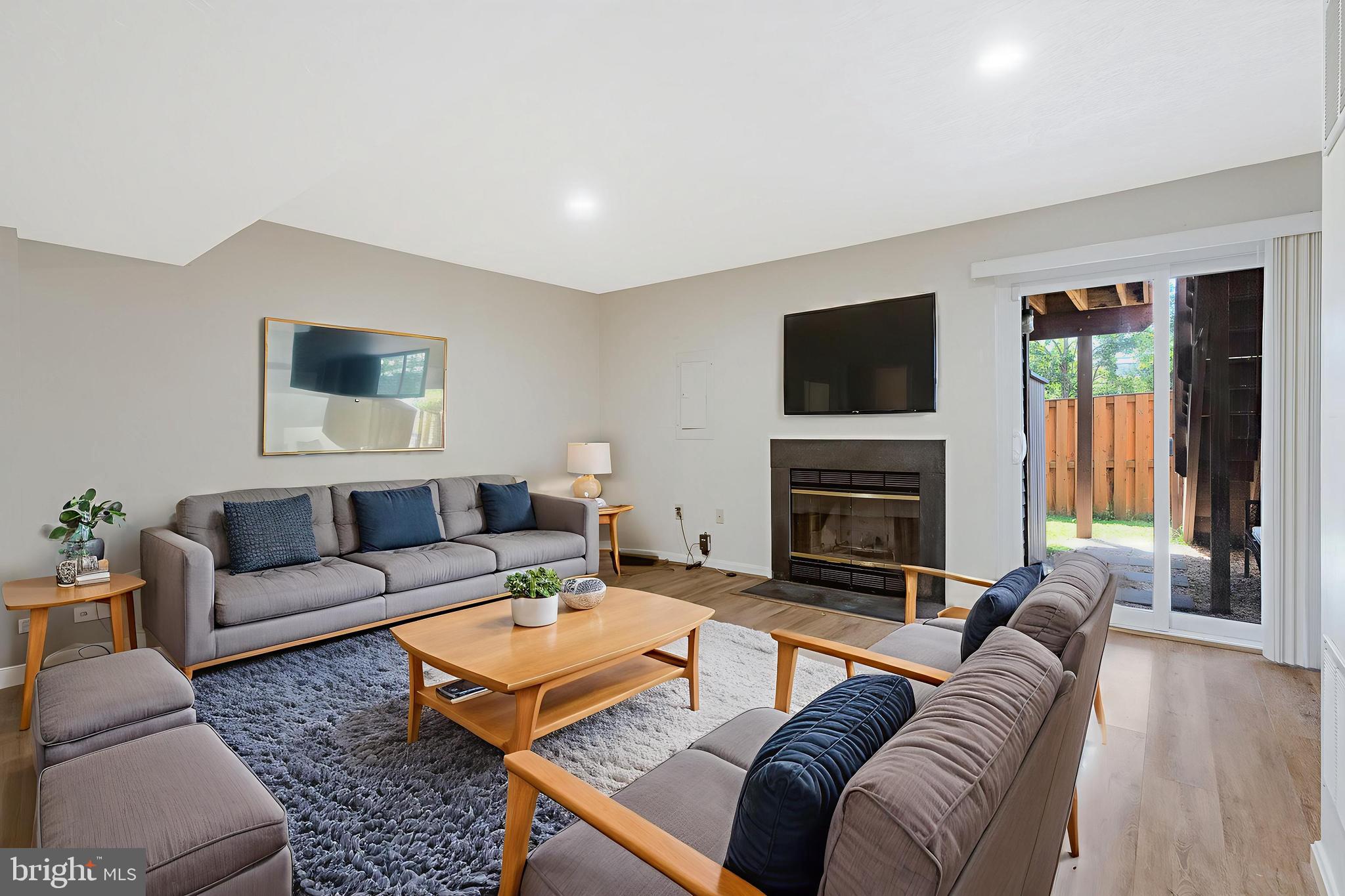 ASHBURN FARM - Residential