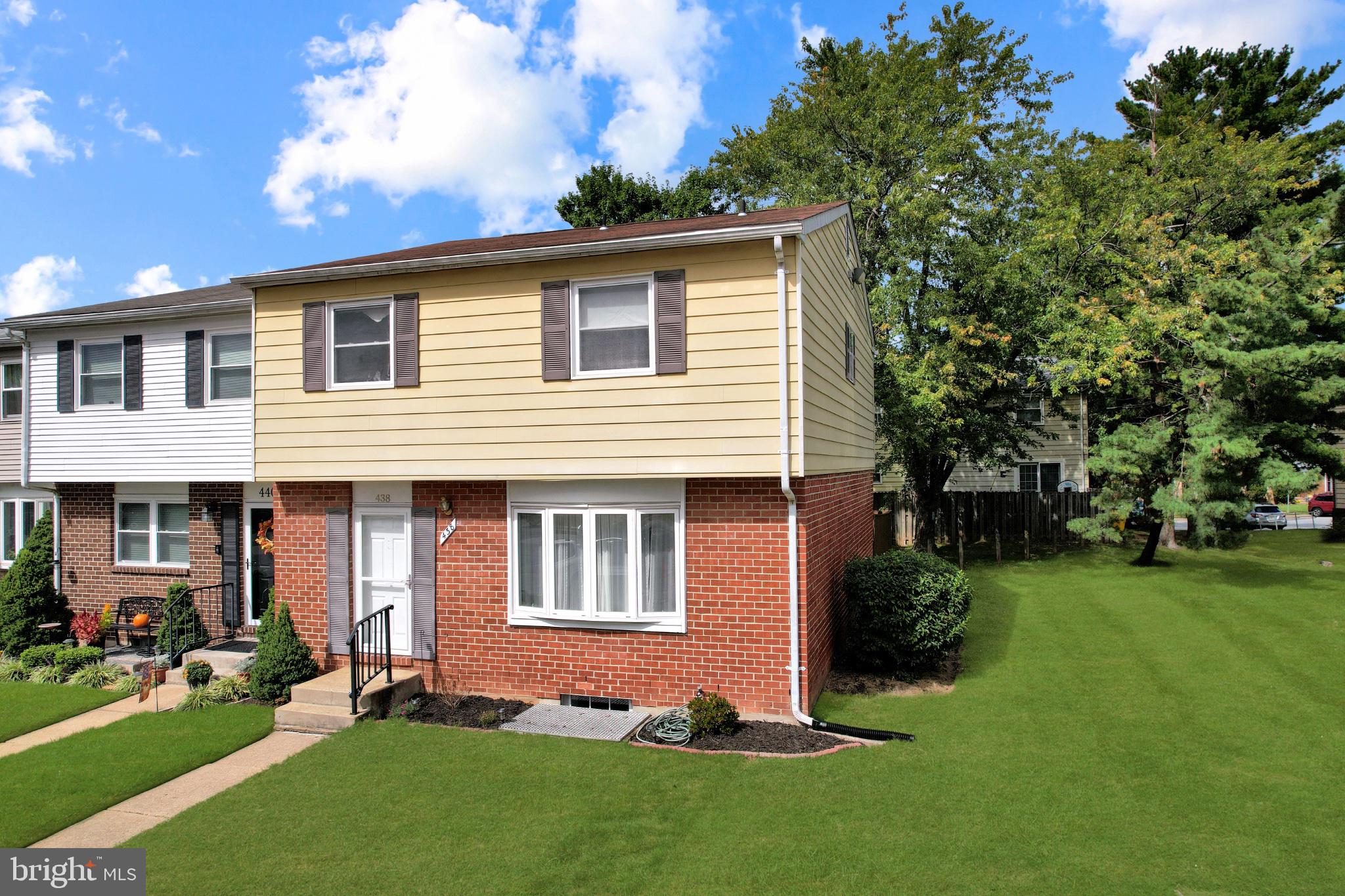 438 HARDMOORE COURT
