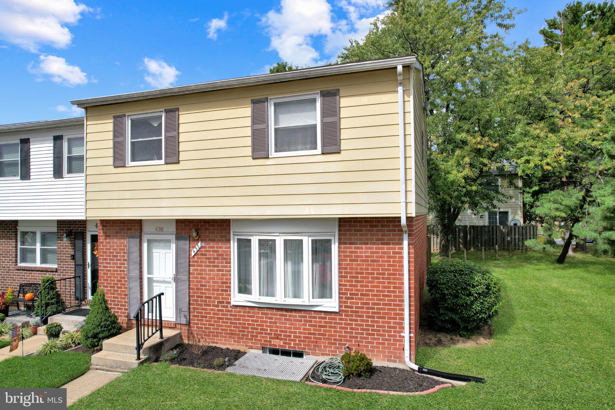 438 HARDMOORE COURT