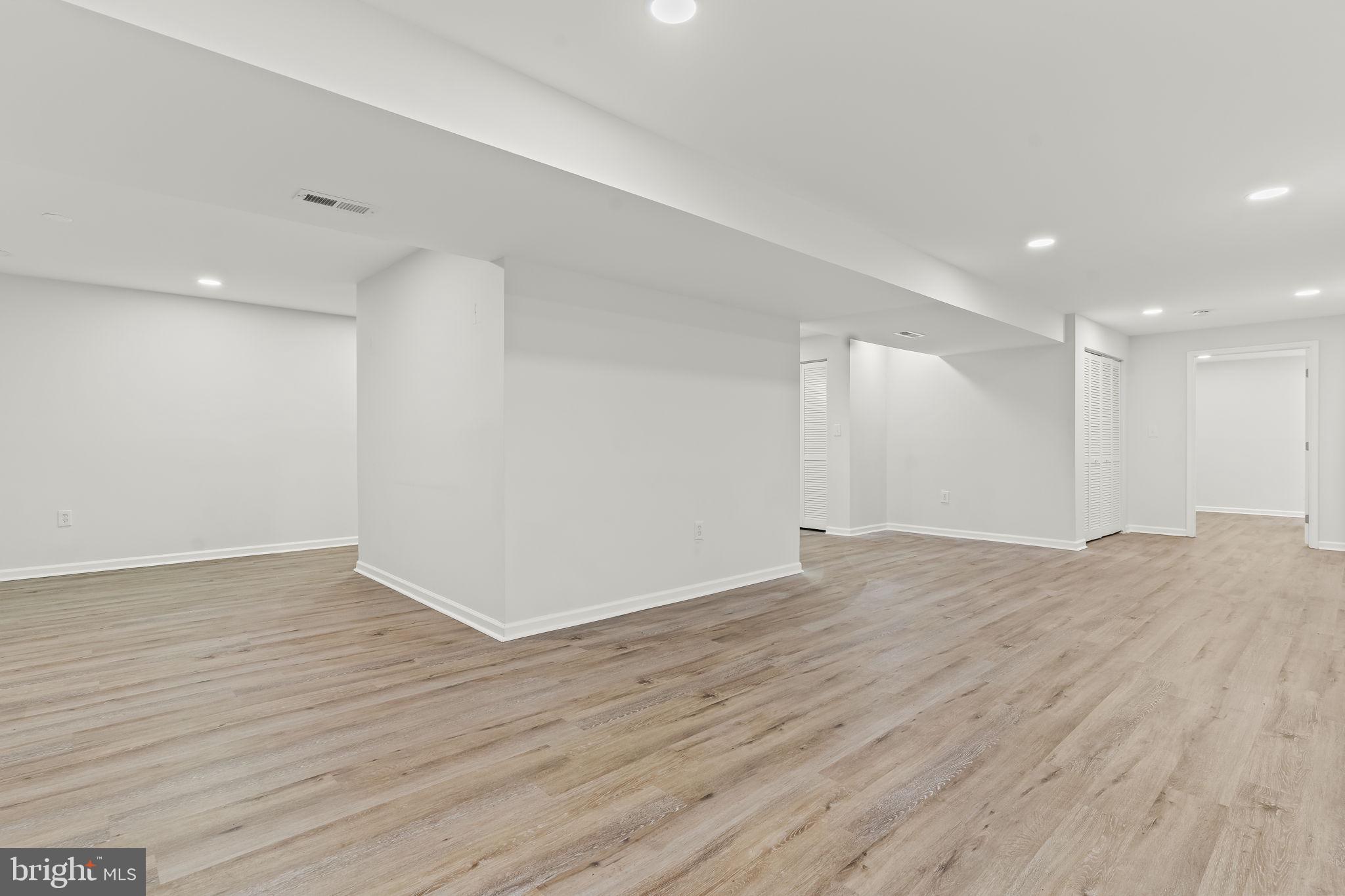 GREENBRIER - Residential