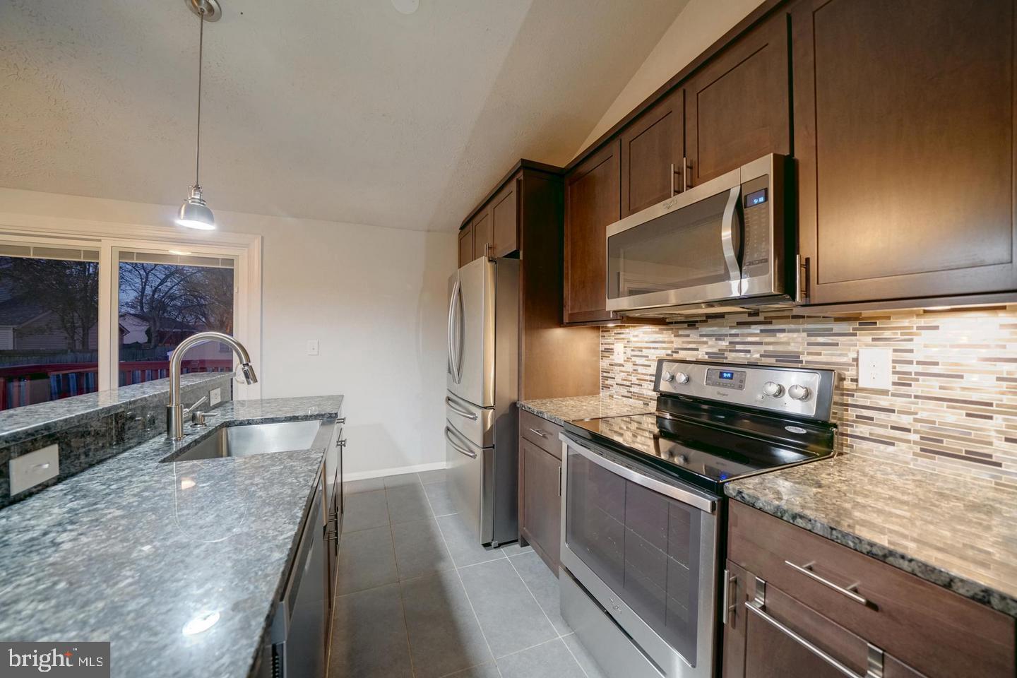 HARMANS WOODS - Residential Lease