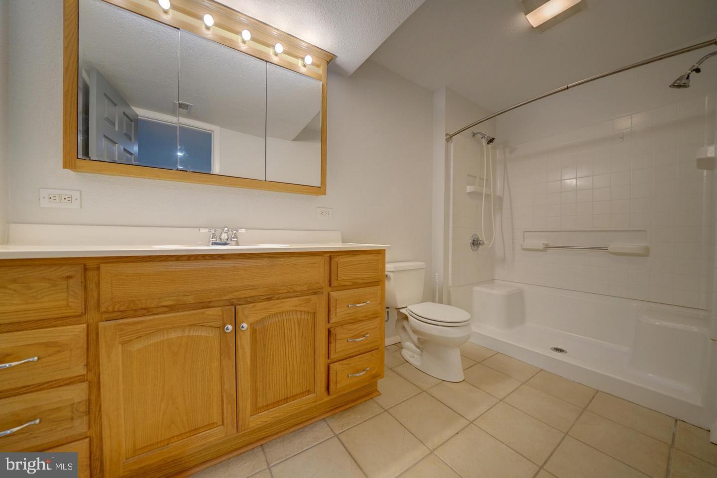 HARMANS WOODS - Residential Lease