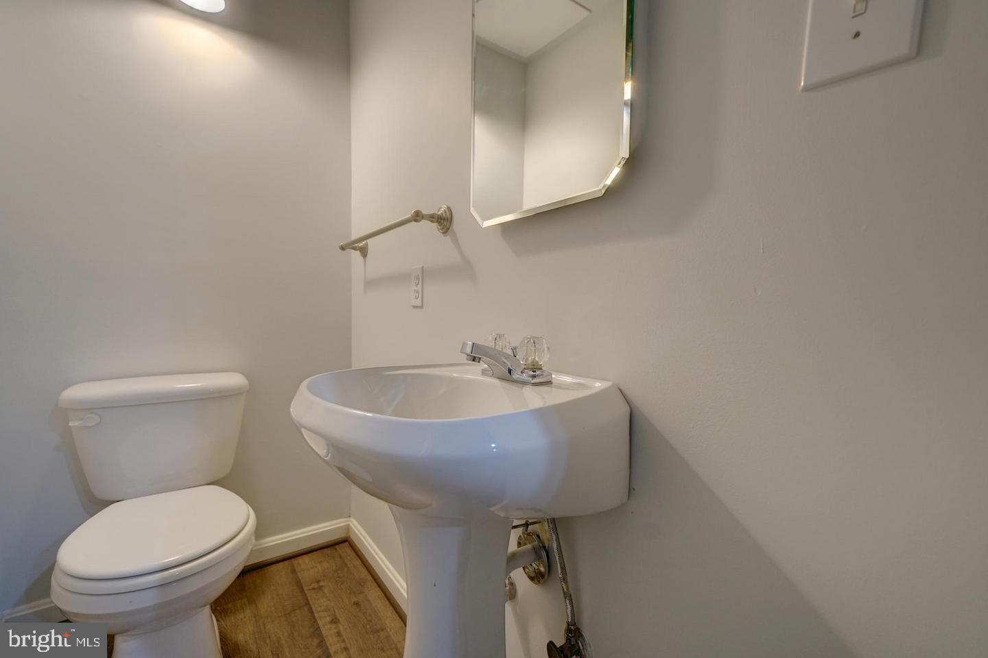 HARMANS WOODS - Residential Lease