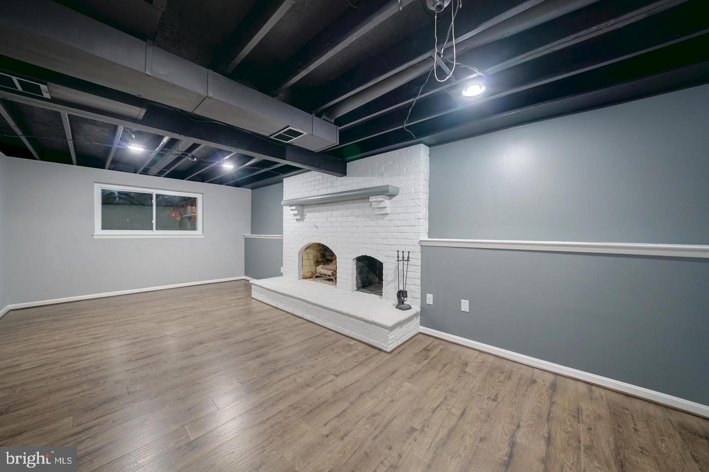 HARMANS WOODS - Residential Lease