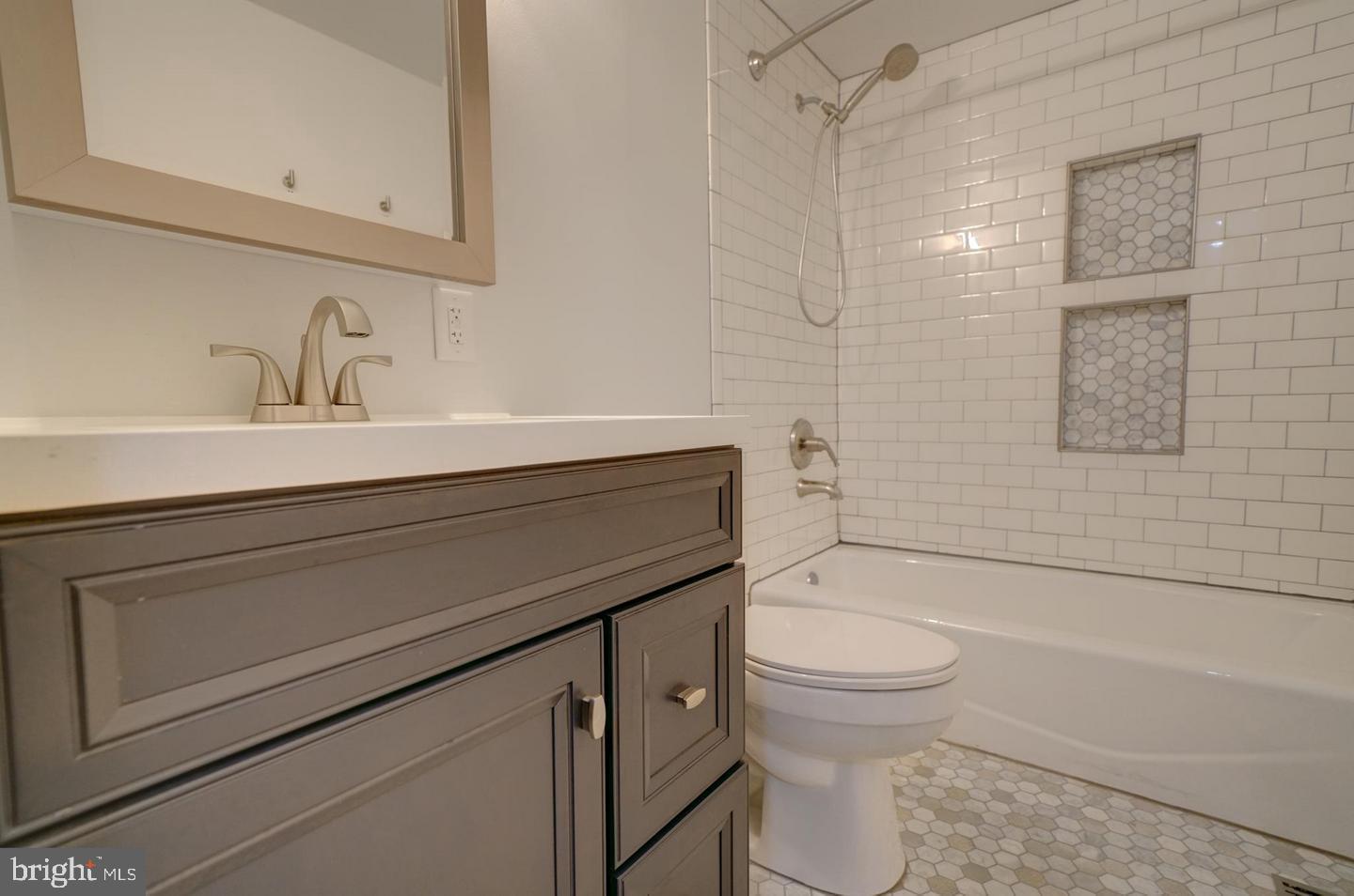 HARMANS WOODS - Residential Lease