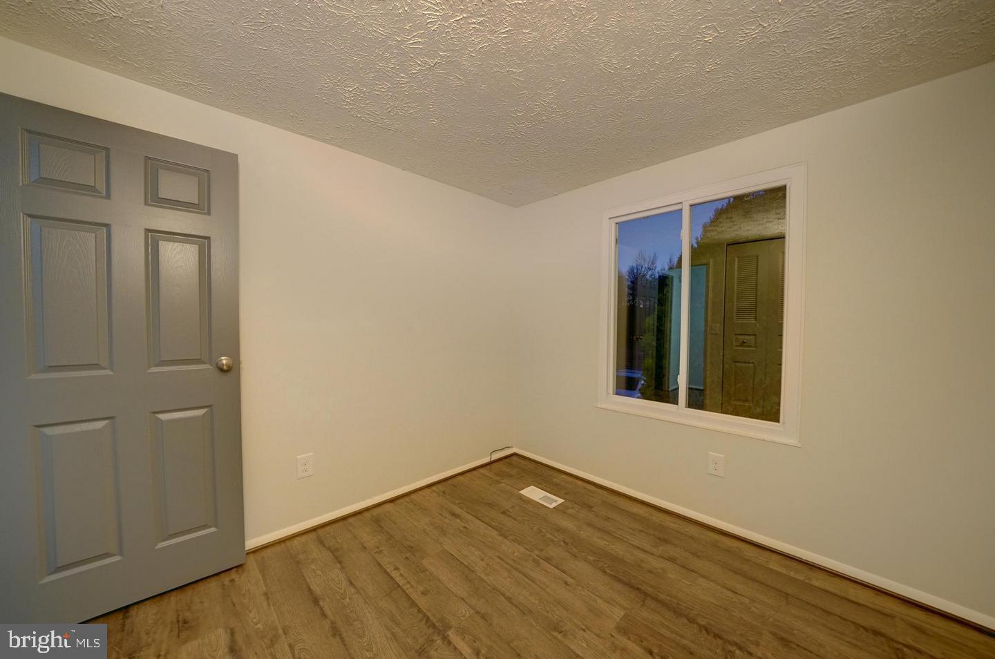 HARMANS WOODS - Residential Lease