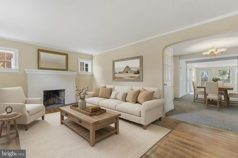 Photo of 629 S Adams Street, ARLINGTON, VA 22204 (MLS # VAAR2071980)