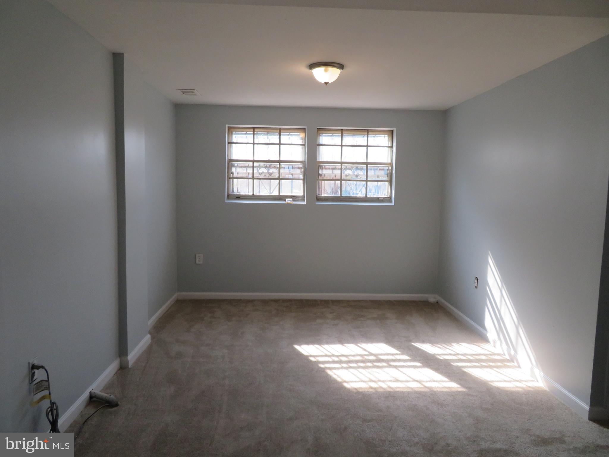 GLENARDEN WOODS - Residential Lease