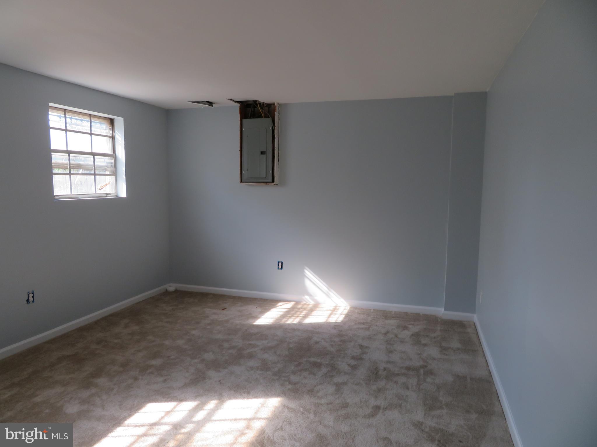 GLENARDEN WOODS - Residential Lease