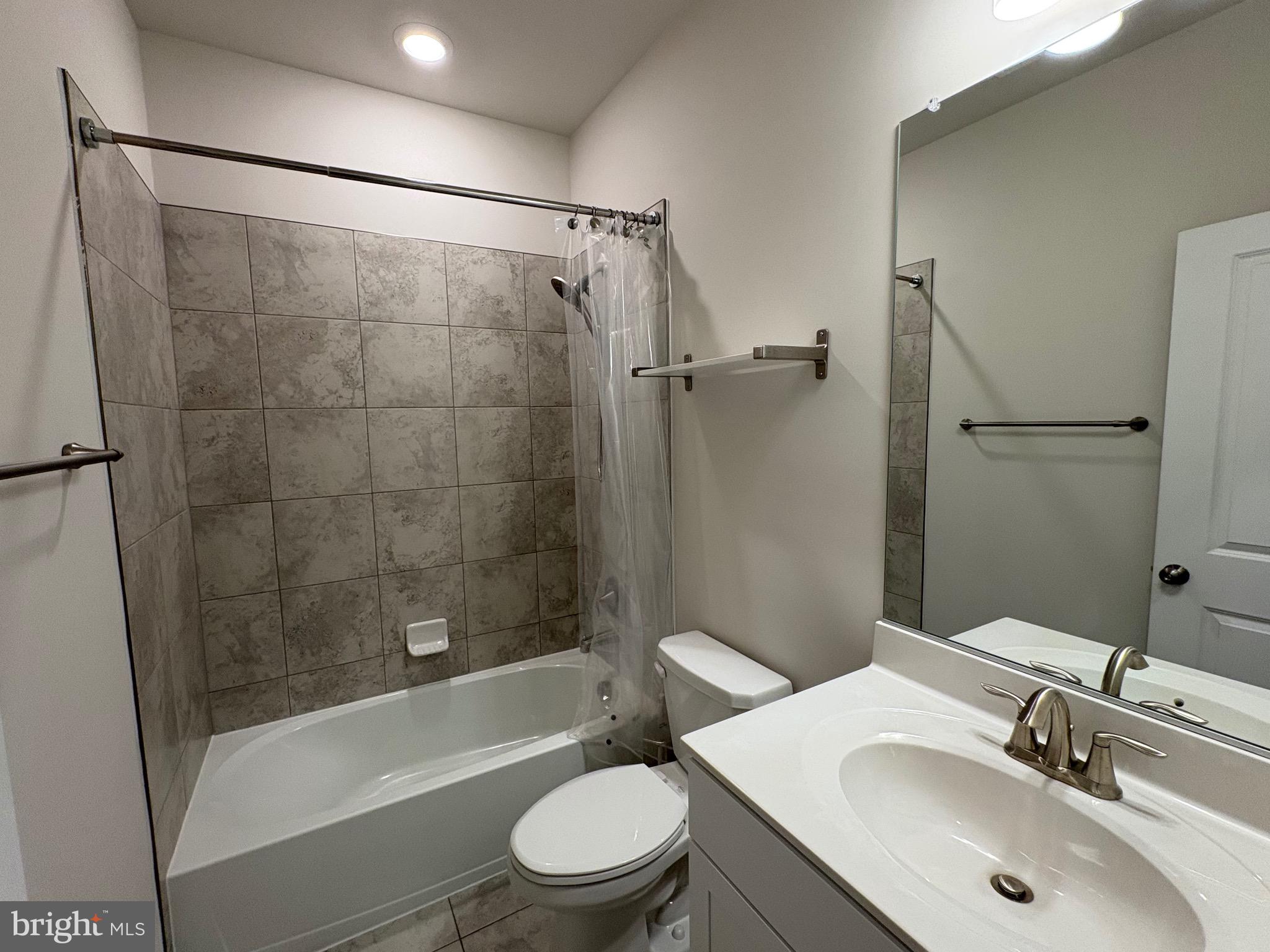 CROWN FARM - Residential Lease