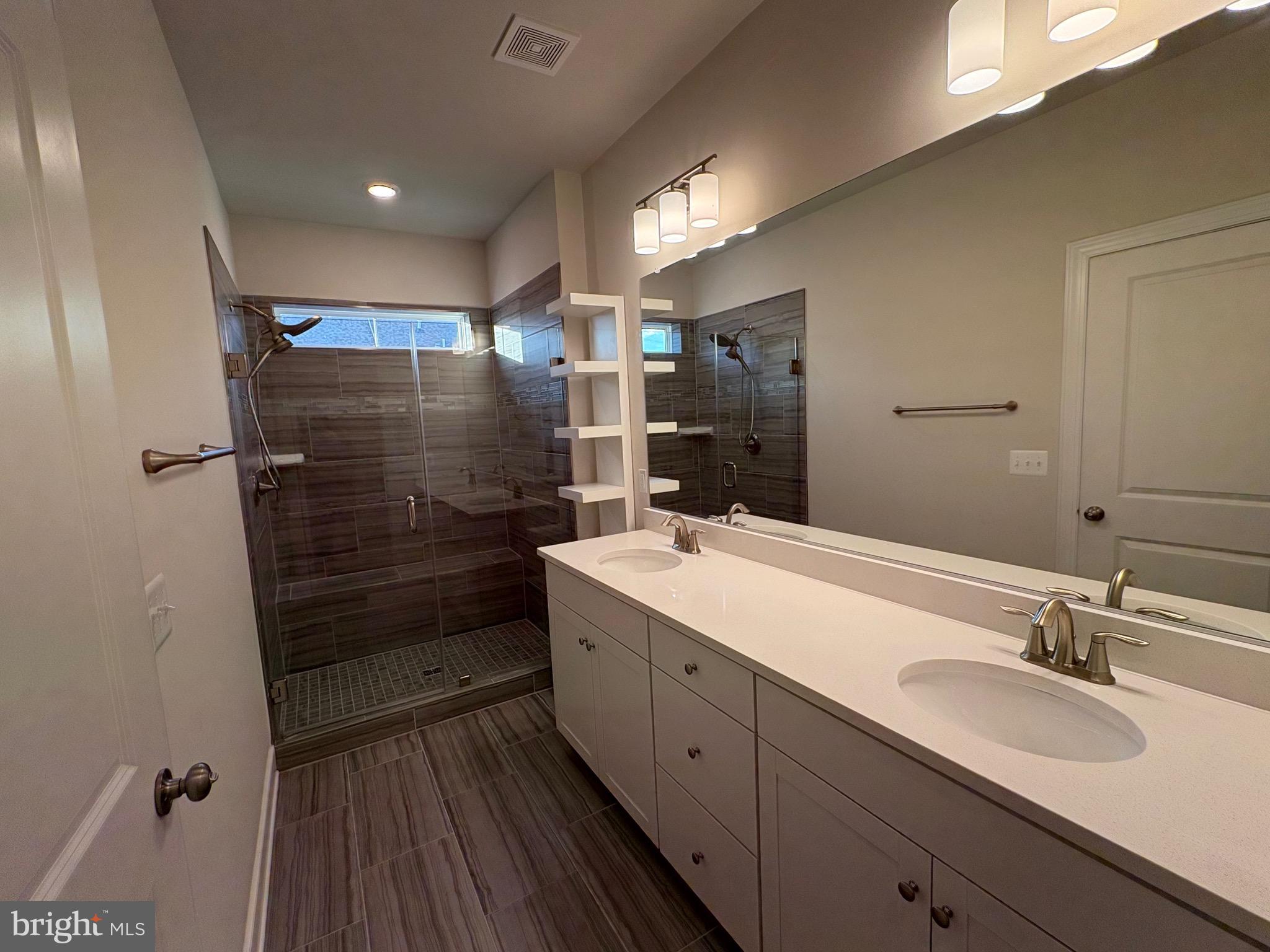 CROWN FARM - Residential Lease