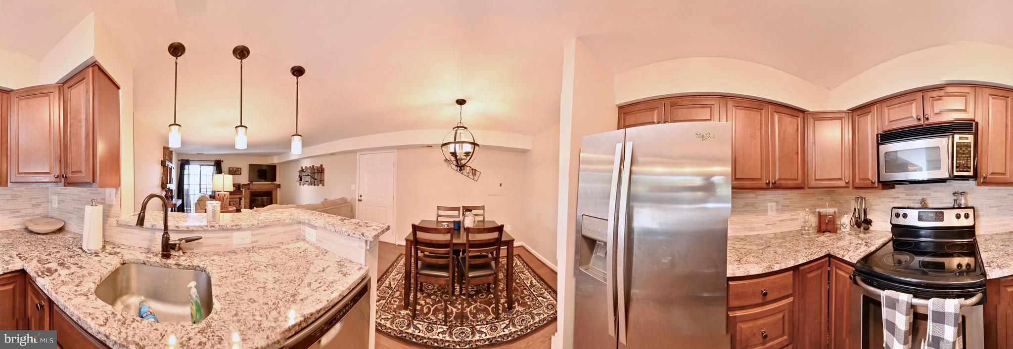 VICTORIA CROSSINGS AT MANCHESTER LAKES - Residential