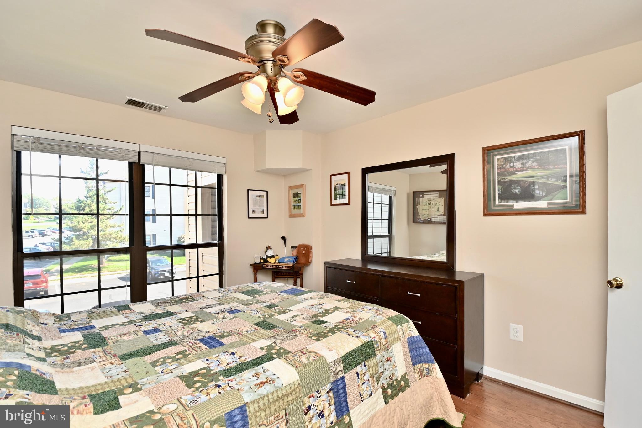 VICTORIA CROSSINGS AT MANCHESTER LAKES - Residential