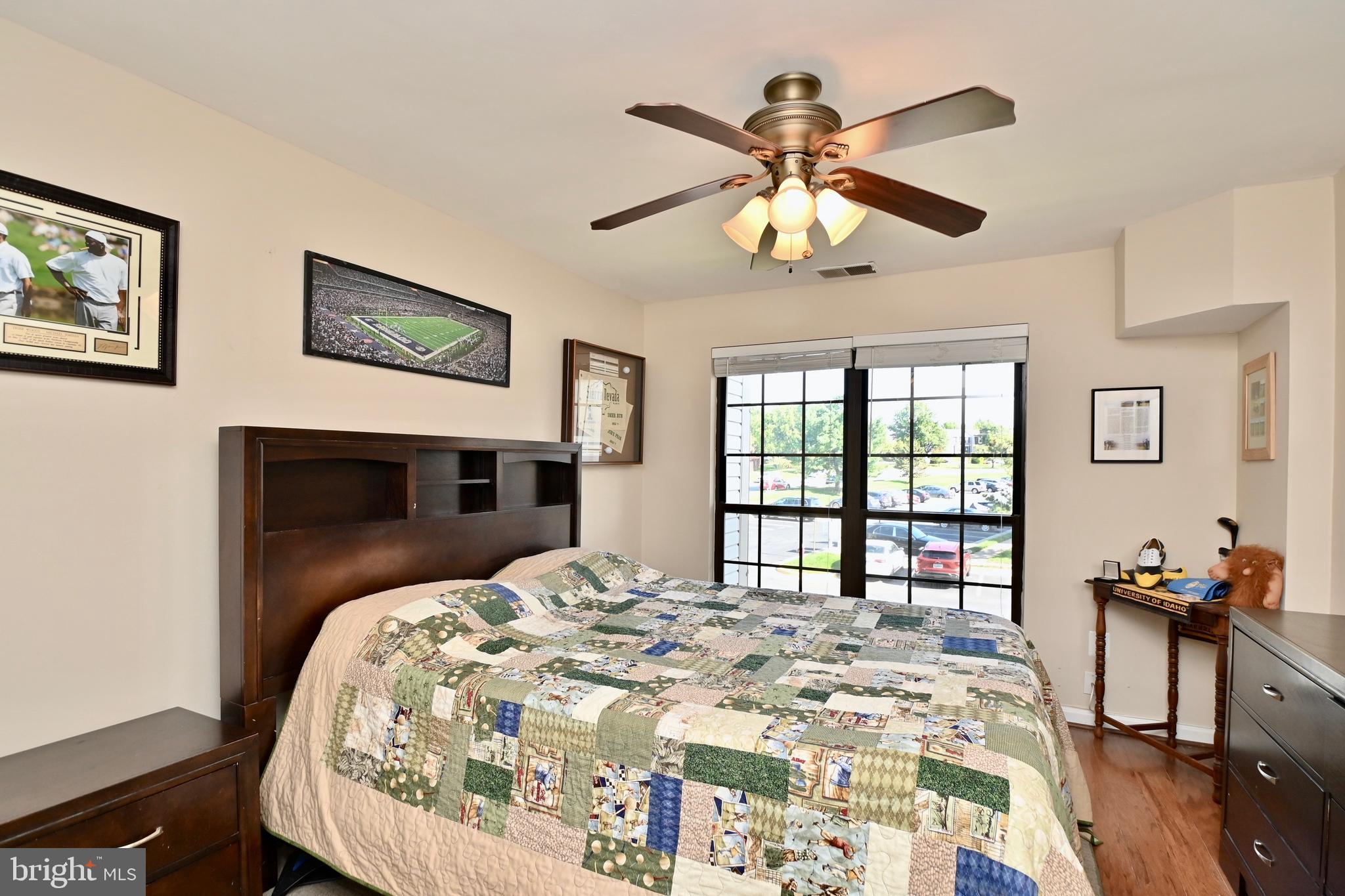 VICTORIA CROSSINGS AT MANCHESTER LAKES - Residential